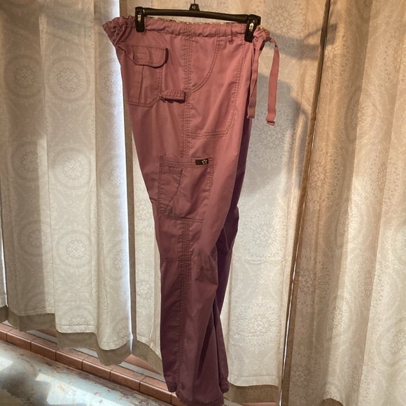 Scrubs 6 pieces will not separate set 2xL Natural Uniform one Koi Xl - Picture 2 of 11